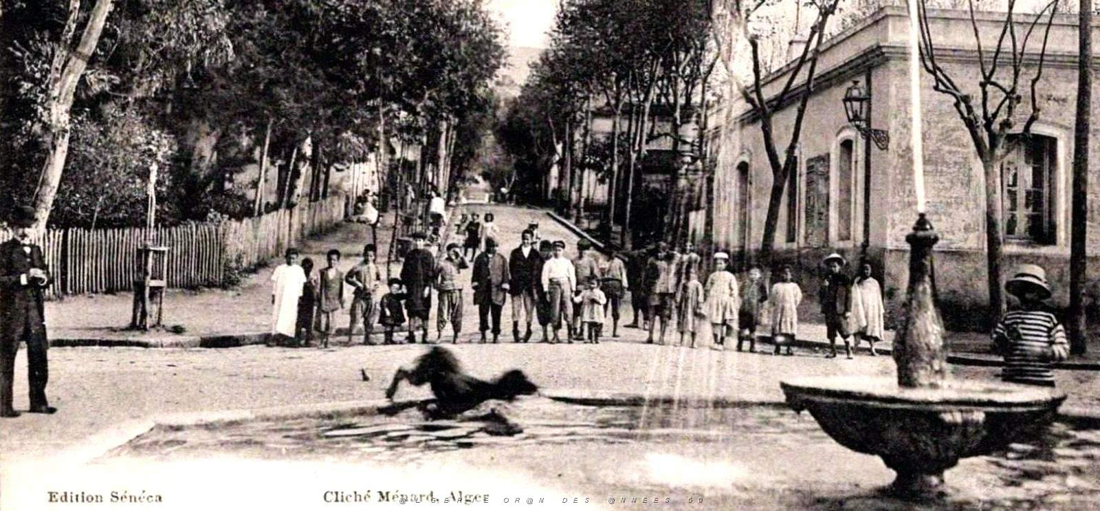 1300- Port-Gueydon - Grande Rue et le Jet d'eau2.jpg